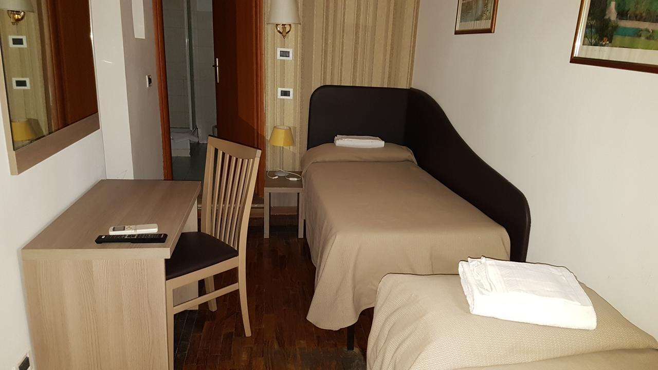 Hotel Il Castelletto Roma Exterior foto